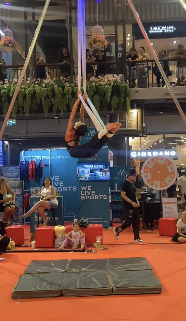 Performance at Central Samui