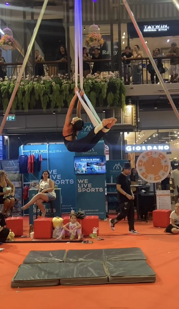 Performance at Central Samui