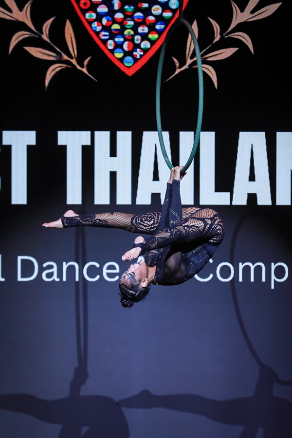 Aerial hoop competition